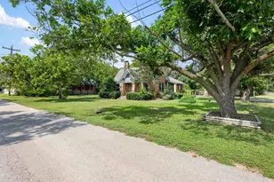 555 Hopewell Rd, Bertram, TX 78611 - Photo 32