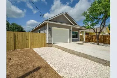 147 W Pine, Granite Shoals, TX 78654 - Photo 4