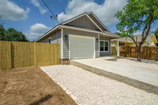 147 W Pine, Granite Shoals, TX 78654 - Photo 4