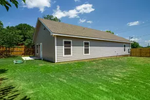 147 W Pine, Granite Shoals, TX 78654 - Photo 30