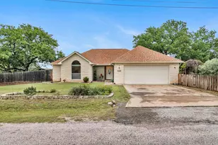 124 W Greenbriar, Granite Shoals, TX 78654 - Photo 2