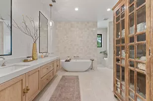 1011 The Trails Pkwy, Horseshoe Bay, TX 78657 - Photo 14