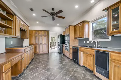 806 Fallow, Horseshoe Bay, TX 78657 - Photo 6