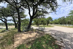 1115 Edgewater Dr, Spicewood, TX 78669 - Photo 36