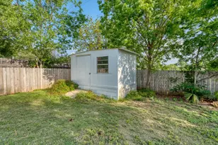 405 E Granite St, Llano, TX 78643 - Photo 34