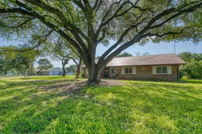 300 Redbird Street, Highland Haven, TX 78654 - Photo 2