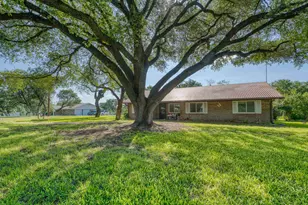 300 Red Bird St, Highland Haven, TX 78654 - Photo 2