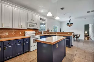 1302 Whitetail Rd, Horseshoe Bay, TX 78657 - Photo 8