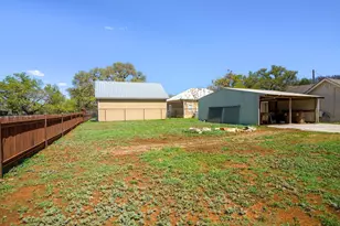 103 N Ave Q, Johnson City, TX 78636 - Photo 24