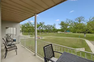 730 E Mather St, New Braunfels, TX 78130 - Photo 12