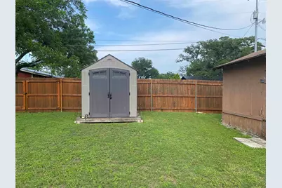 725 N West, Burnet, TX 78611 - Photo 22