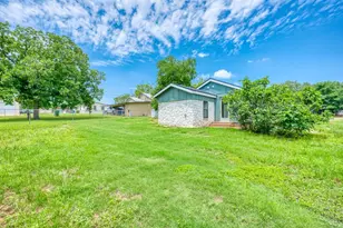 604 E Luce St, Llano, TX 78643 - Photo 24