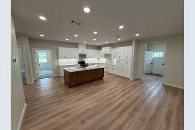 508 S Main Street, Burnet, TX 78611 - Photo 2