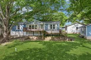 360 Shangrila Ln, New Braunfels, TX 78130 - Photo 10