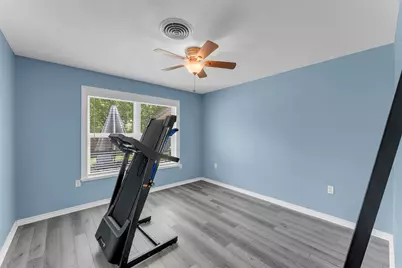 209 E Live Oak St, Burnet, TX 78611 - Photo 12