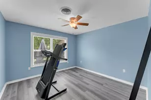 209 E Live Oak St, Burnet, TX 78611 - Photo 12