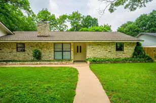 303 Stewart St, Meadowlakes, TX 78654 - Photo 2
