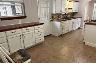 1306 E Wallace St, Llano, TX 78643 - Photo 8