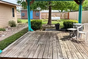 1306 E Wallace St, Llano, TX 78643 - Photo 24