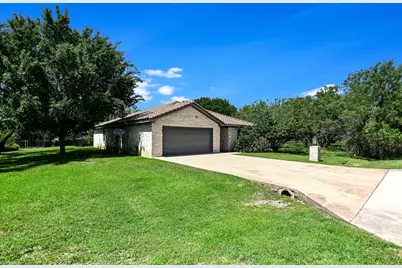104 Springfield, Horseshoe Bay, TX 78657 - Photo 2