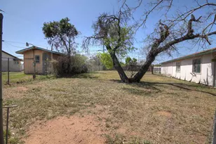 105 Lake Breeze Dr, Buchanan Dam, TX 78609 - Photo 14