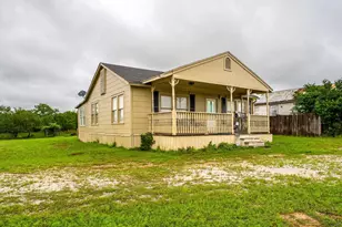 3851 Hermosa Dr, Kingsland, TX 78639 - Photo 2