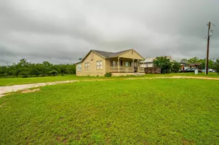 3851 Hermosa Dr, Kingsland, TX 78639 - Photo 10