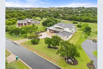 814 The Trails Pkwy Parkway, Horseshoe Bay, TX 78657 - Photo 26
