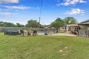 1303 Mission Hills Dr, Marble Falls, TX 78654 - Photo 32