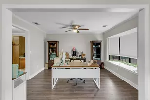 1303 Mission Hills Dr, Marble Falls, TX 78654 - Photo 6