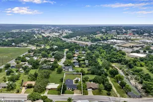 1303 Mission Hills Dr, Marble Falls, TX 78654 - Photo 2