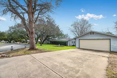 325 County Road 136C, Kingsland, TX 78639 - Photo 8