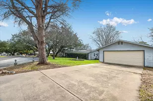 325 Co Rd 136C, Kingsland, TX 78639 - Photo 8