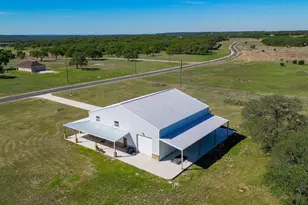 224 Blackbuck Rdg Dr, Lampasas, TX 76550 - Photo 2