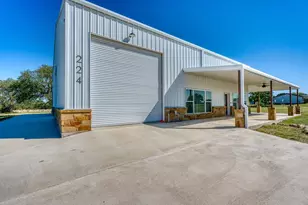 224 Blackbuck Rdg Dr, Lampasas, TX 76550 - Photo 10