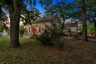 409 N Main St, Burnet, TX 78611 - Photo 30
