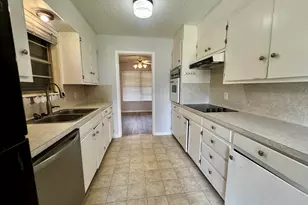 102 E Wallace St, Llano, TX 78643 - Photo 6
