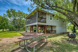 2433 Co Rd 102, Llano, TX 78643 - Photo 6