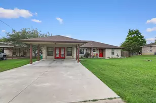1304 Sunset Dr, Marble Falls, TX 78654 - Photo 1
