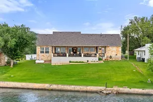 207 Emeralds Dr, Burnet, TX 78611 - Photo 2