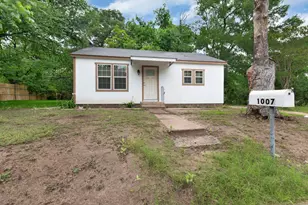 1007 S Pierce St, Burnet, TX 78611 - Photo 6