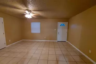 1611 2nd St, Marble Falls, TX 78654 - Photo 2