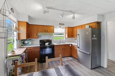 711 Lakewood Dr., Burnet, TX 78611 - Photo 2