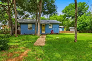 711 Lakewood Dr, Burnet, TX 78611 - Photo 14