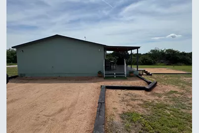 401 Lillian Dean, Buchanan Dam, TX 78609 - Photo 24