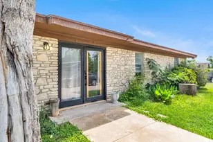 802 Westfall St, Burnet, TX 78611 - Photo 8