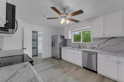 1002 S Pierce Street, Burnet, TX 78611 - Photo 6