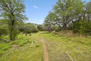300 Bluff Rd, Spicewood, TX 78669 - Photo 10