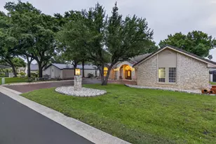909 Red Sails Dr, Horseshoe Bay, TX 78657 - Photo 42