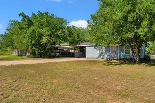 6261 River Oaks Dr, Kingsland, TX 78639 - Photo 2